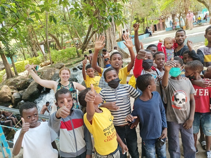 Madga od 6 lat pomaga dzieciom ulicy w Auasie