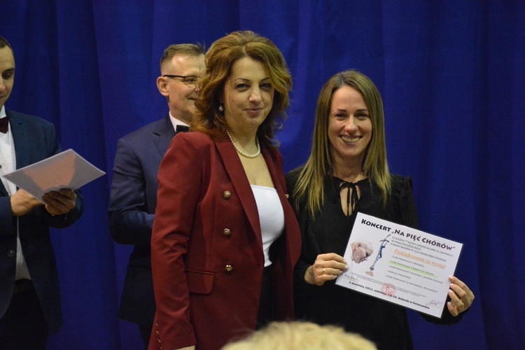 Koncert na pięć chórów w Świniarsku