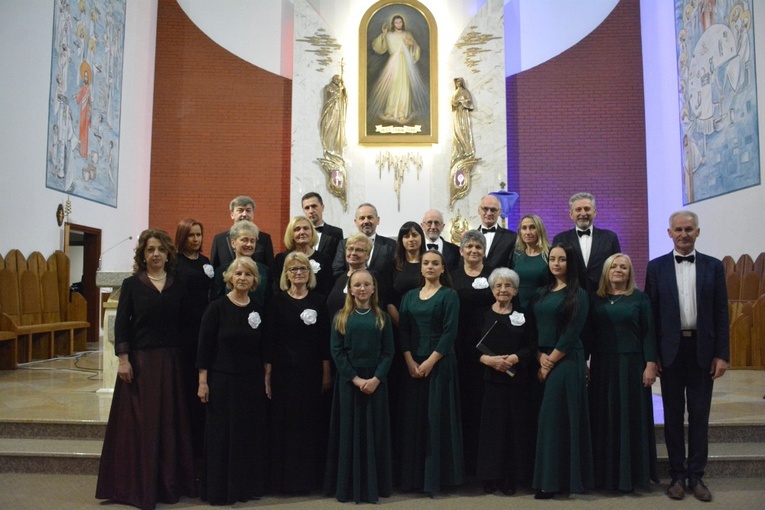 Koncert na pięć chórów w Świniarsku