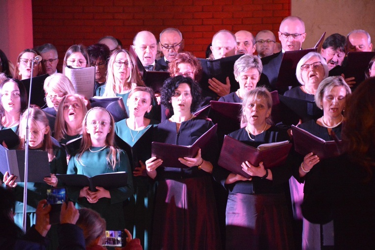 Koncert na pięć chórów w Świniarsku