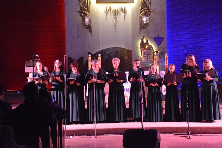 Koncert na pięć chórów w Świniarsku