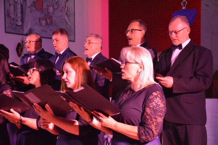 Koncert na pięć chórów w Świniarsku
