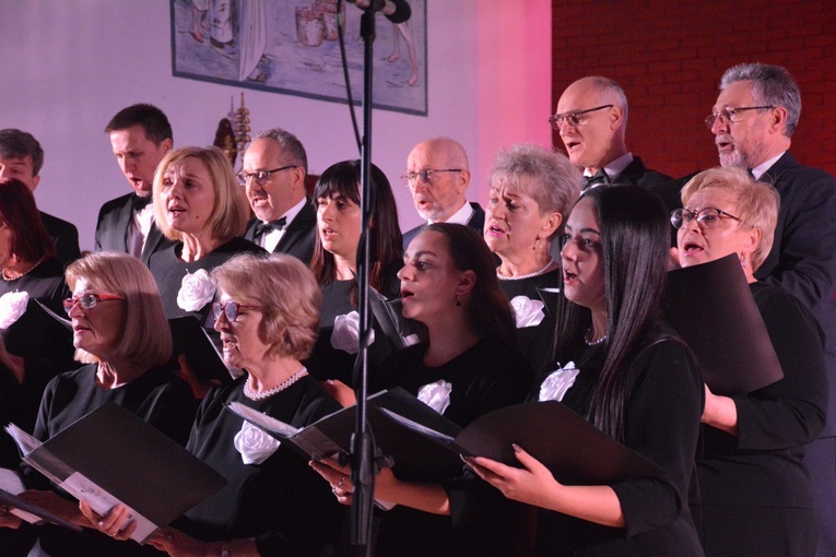 Koncert na pięć chórów w Świniarsku
