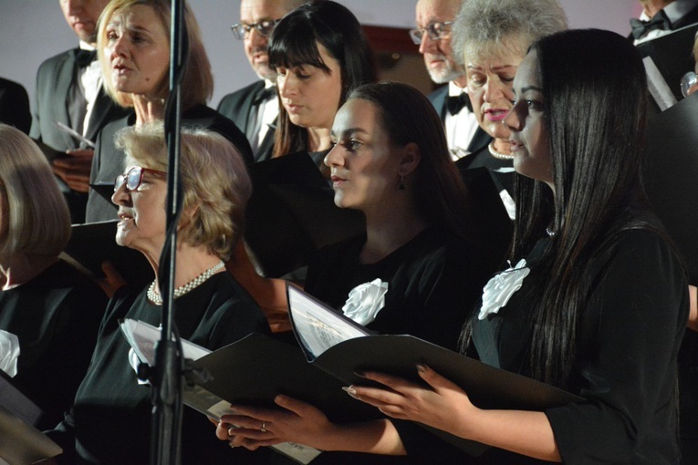 Koncert na pięć chórów w Świniarsku