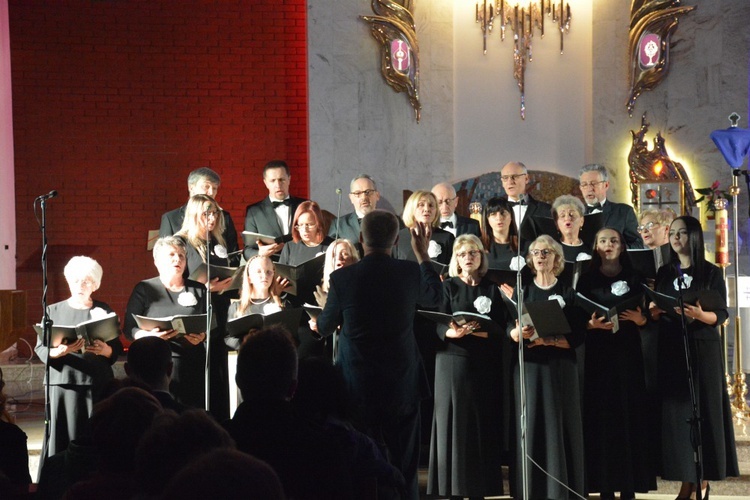 Koncert na pięć chórów w Świniarsku