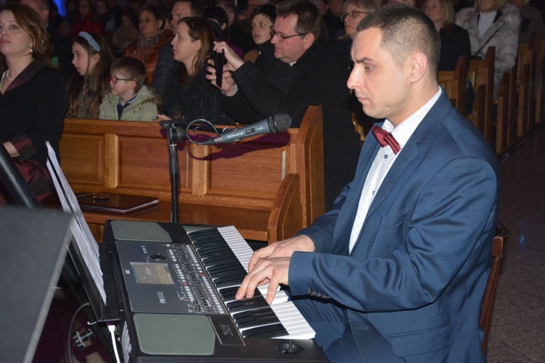 Koncert na pięć chórów w Świniarsku
