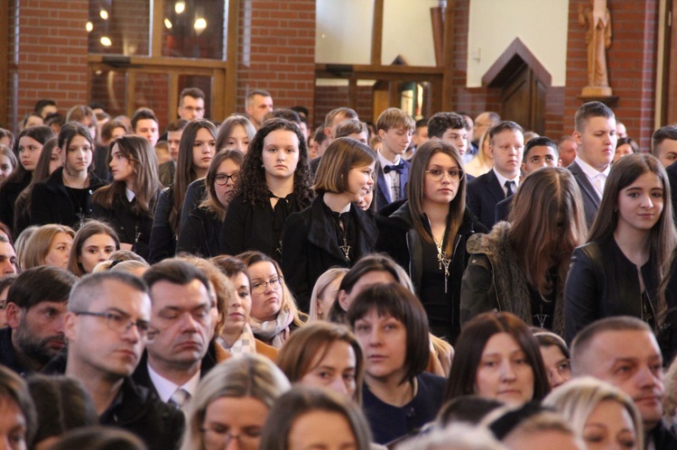 Bierzmowanie w parafii Miłosierdzia Bożego w Brzesku 2022