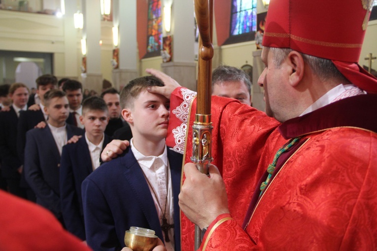 Bierzmowanie w sanktuarium św. Jakuba w Brzesku 2022