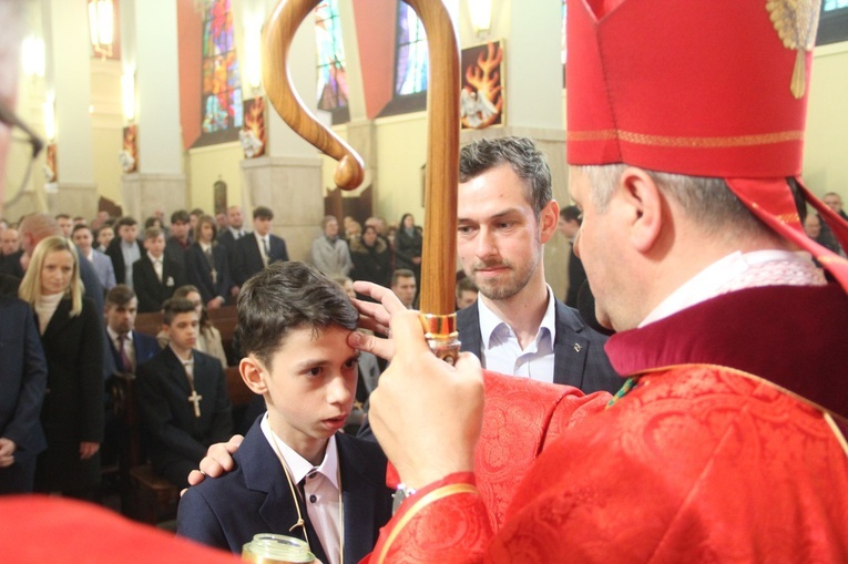 Bierzmowanie w sanktuarium św. Jakuba w Brzesku 2022