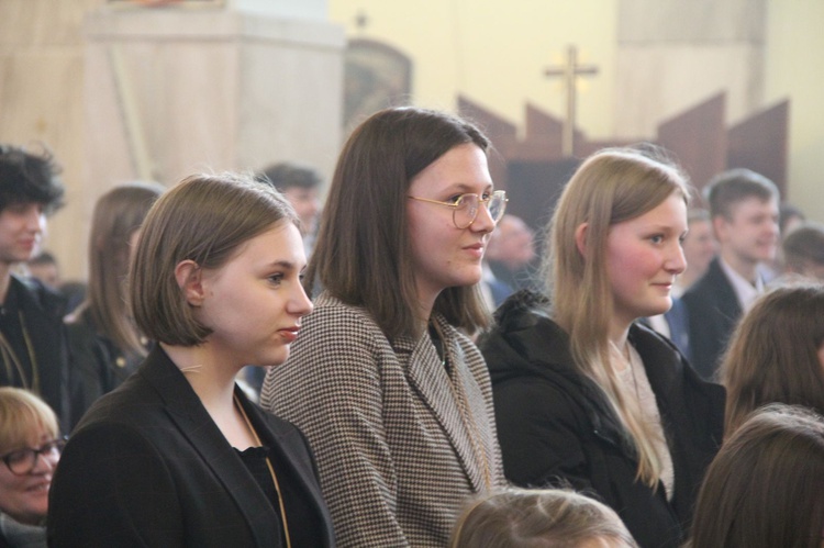 Bierzmowanie w sanktuarium św. Jakuba w Brzesku 2022