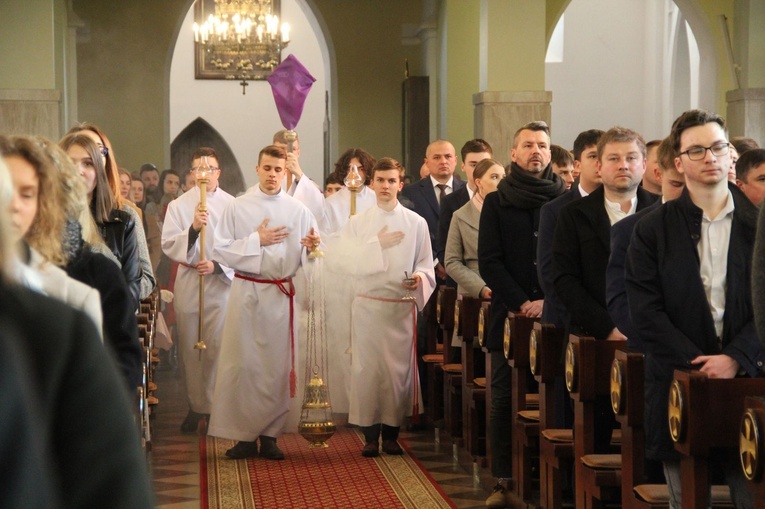 Bierzmowanie w sanktuarium św. Jakuba w Brzesku 2022