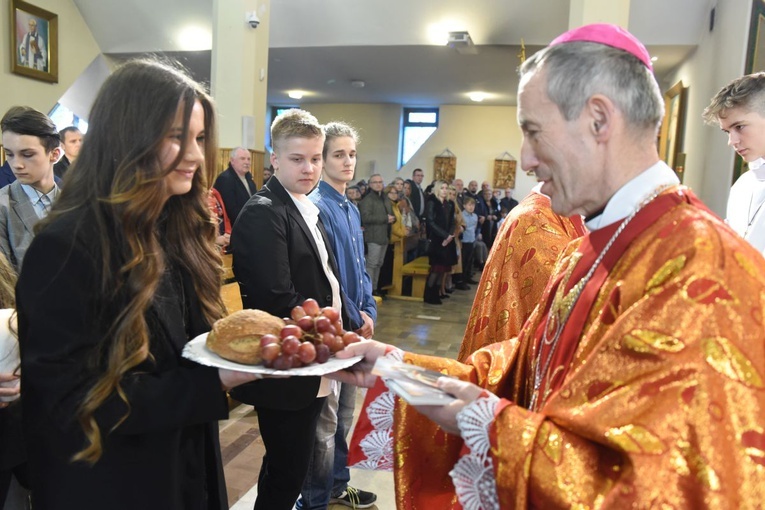 Bierzmowanie w par. św. Rocha w Nowym Sączu