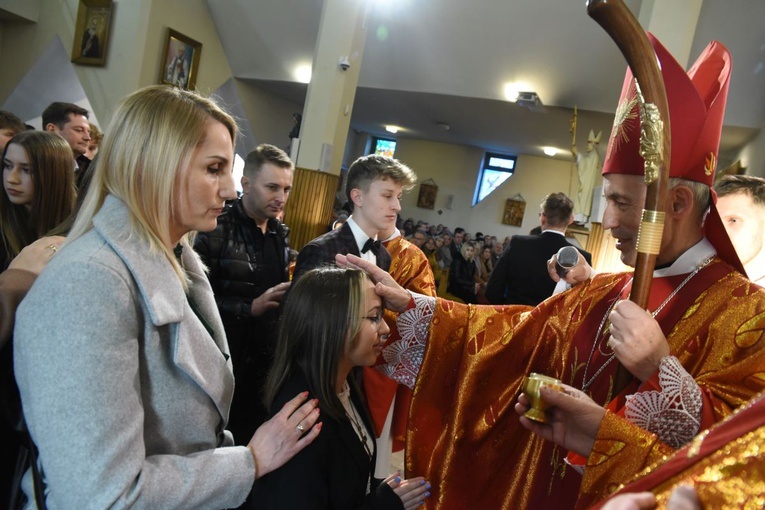 Bierzmowanie w par. św. Rocha w Nowym Sączu