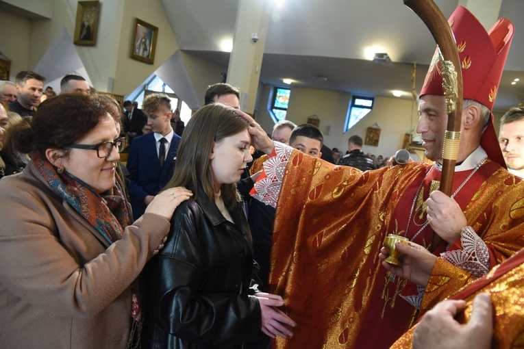 Bierzmowanie w par. św. Rocha w Nowym Sączu