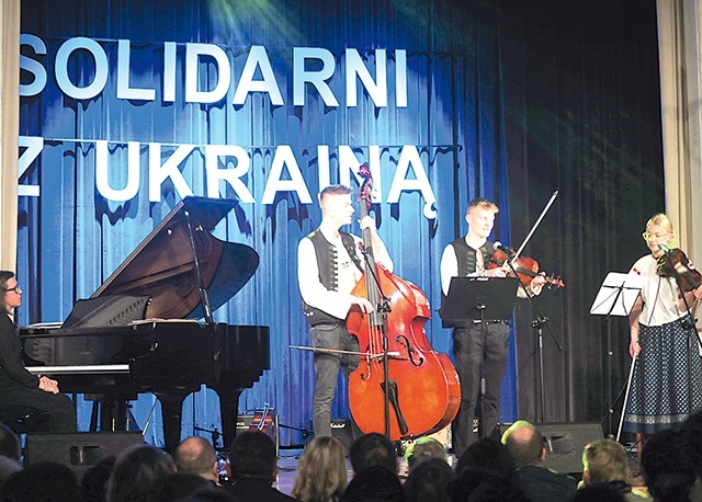 Nie zabrakło pieśni beskidzkich górali.