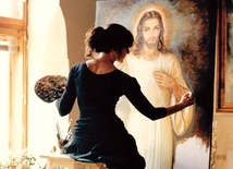 Artystka przy pracy.