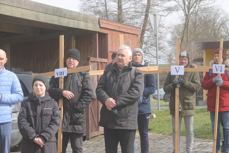 Dziadkowie, ojcowie i chłopcy na drodze Chrystusa