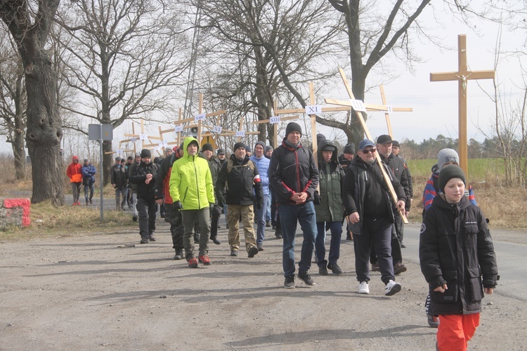 Dziadkowie, ojcowie i chłopcy na drodze Chrystusa