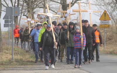 Dziadkowie, ojcowie i chłopcy na drodze Chrystusa