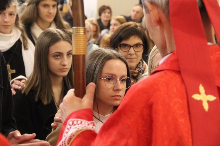 Bierzmowanie w kościele Matki Bożej Szkaplerznej w Tarnowie 2022