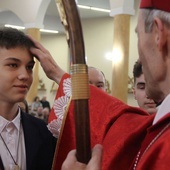 Wylanie Ducha Świętego jak niegdyś na Apostołów w dniu Pięćdziesiątnicy