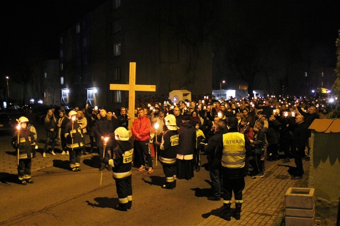 Droga Krzyżowa ulicami Niewiadomia