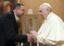 Ambasador Ukrainy na Watykanie: Rosja wywiera naciski na Watykan, aby papież nie jechał na Ukrainę
