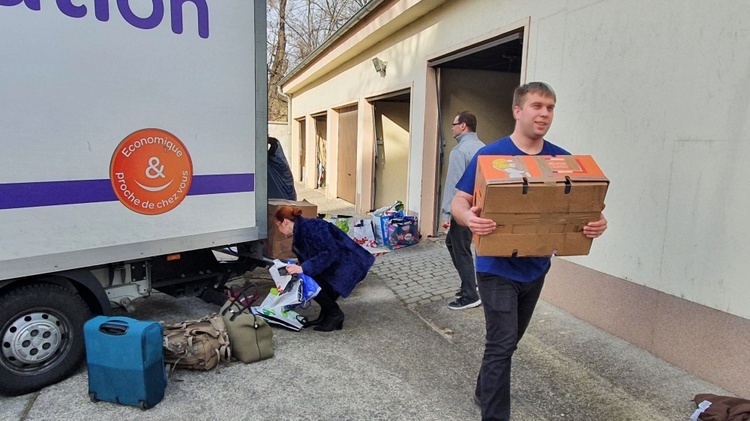 Transport darów dla Ukrainy z Francji