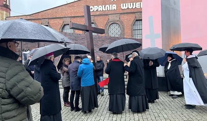 Katowice. Droga Krzyżowa ulicami miasta