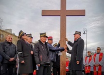 "Niech Chrystus będzie przy twoim warsztacie pracy". Droga Krzyżowa na Żoliborzu