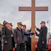 "Niech Chrystus będzie przy twoim warsztacie pracy". Droga Krzyżowa na Żoliborzu