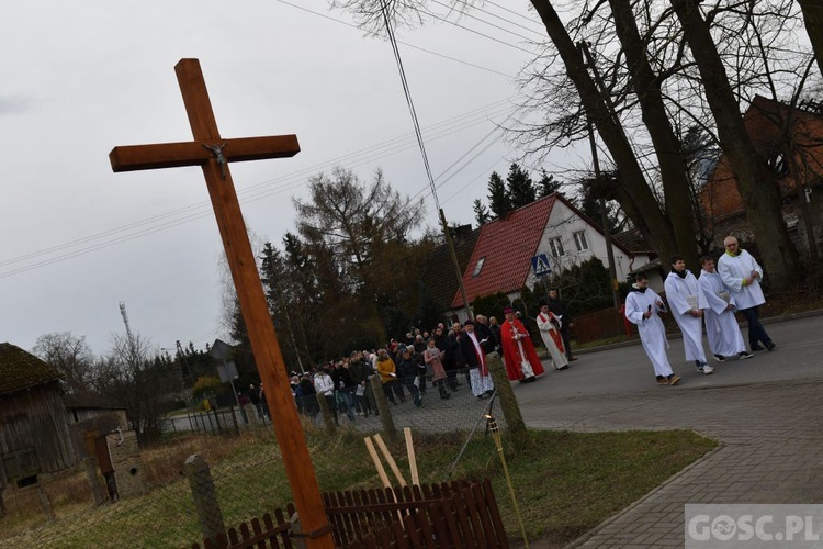 Poświęcenie przydrożnych krzyży w Korytach