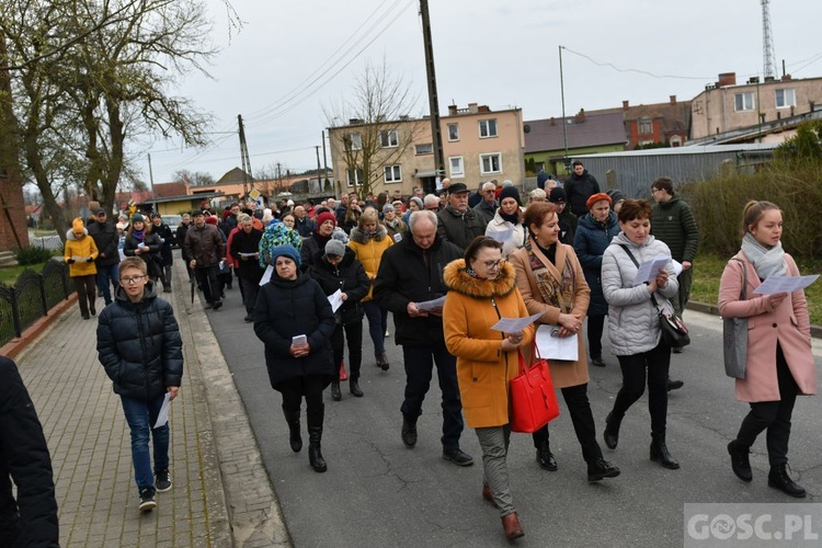 Poświęcenie przydrożnych krzyży w Korytach