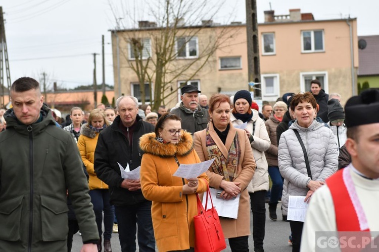 Poświęcenie przydrożnych krzyży w Korytach