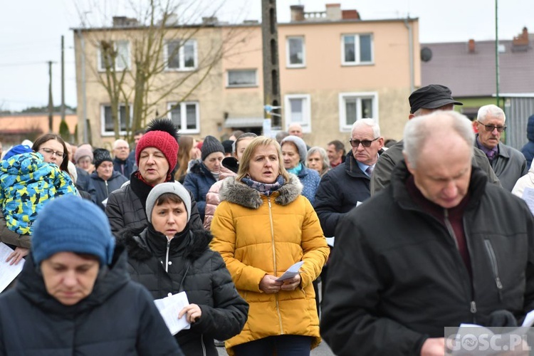 Poświęcenie przydrożnych krzyży w Korytach