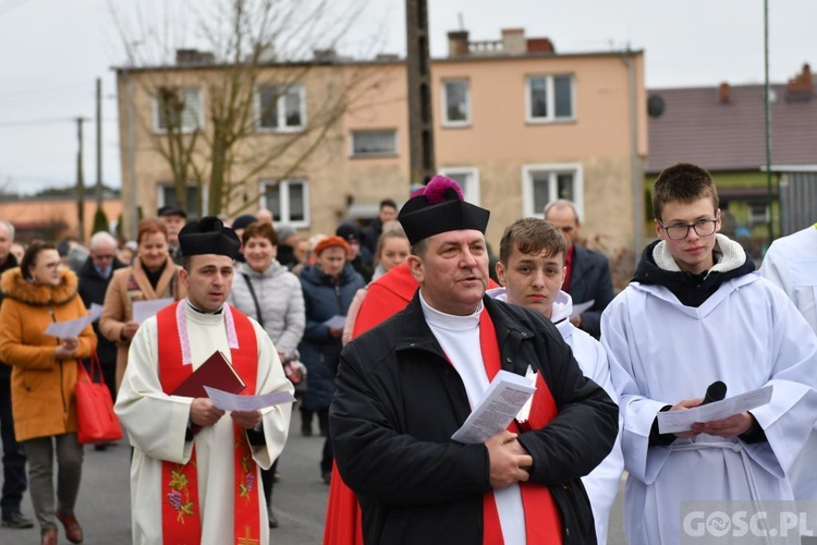 Poświęcenie przydrożnych krzyży w Korytach