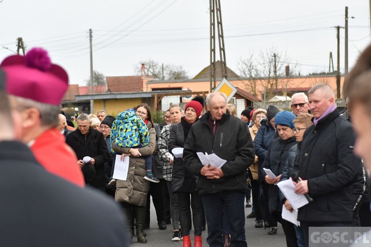 Poświęcenie przydrożnych krzyży w Korytach