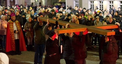 Droga Krzyżowa ulicami Olsztyna