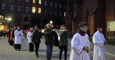 Droga Krzyżowa ulicami Legnicy