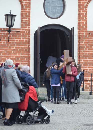 Droga Krzyżowa ulicami Góry