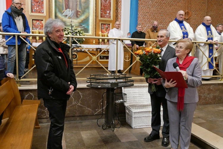 W uroczystość Zwiastowania Pańskiego wierni dziękowali swojemu organiście za 45 lat posługi w parafii.