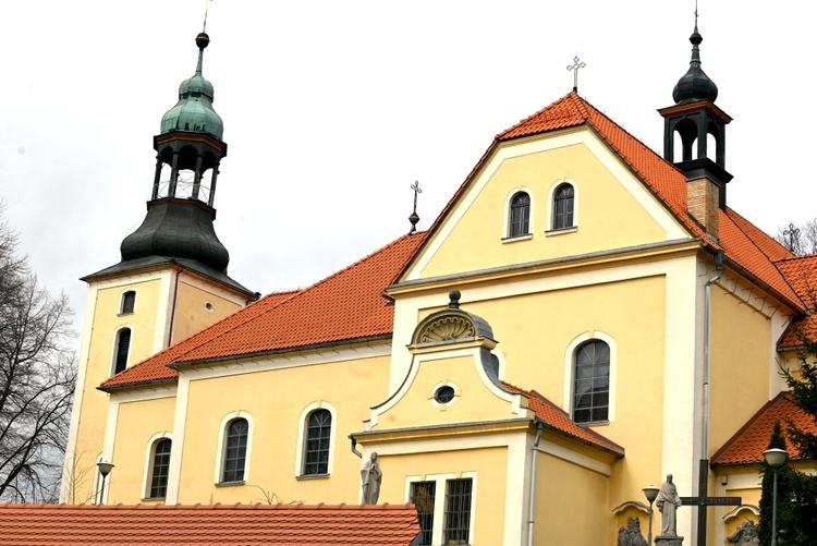 Dekanalna Droga Krzyżowa na Chełmiec