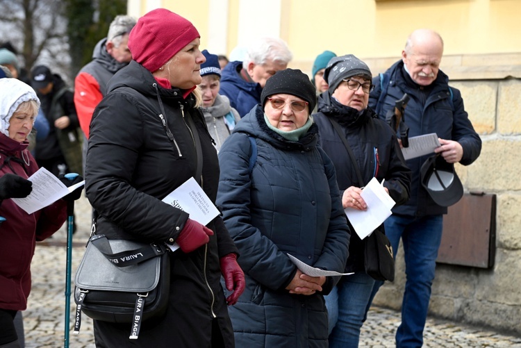 Dekanalna Droga Krzyżowa na Chełmiec