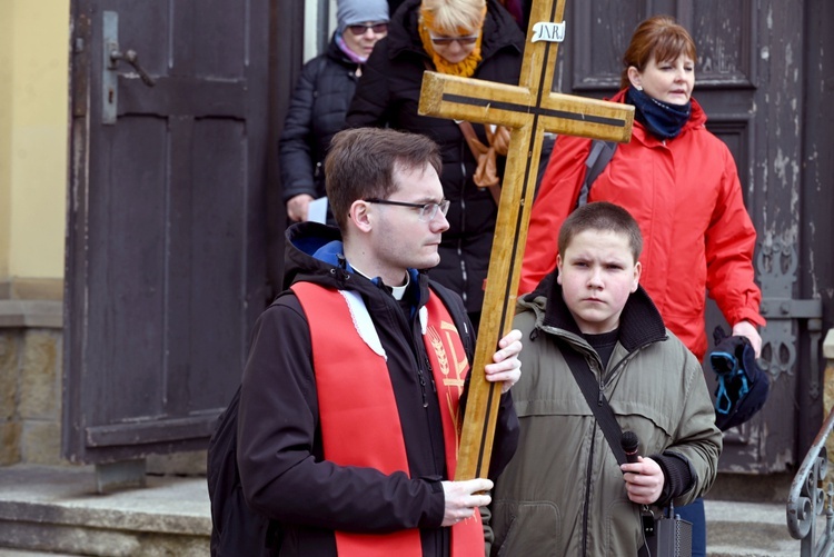 Dekanalna Droga Krzyżowa na Chełmiec