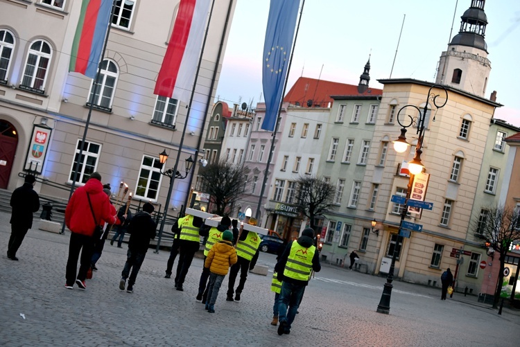 Droga Krzyżowa ulicami Dzierżoniowa