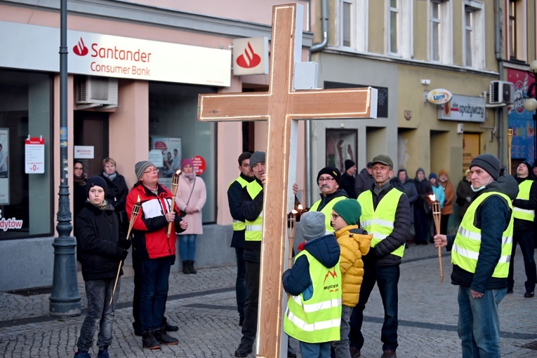 Droga Krzyżowa ulicami Dzierżoniowa