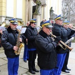 Parada palm wielkanocnych w Trzebnicy w Niedzielę Palmową