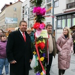 Parada palm wielkanocnych w Trzebnicy w Niedzielę Palmową