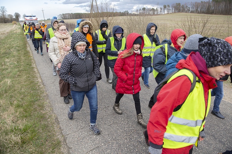 Droga Krzyżowa do Domacyna