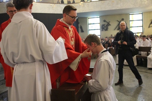 Nowi ceremoniarze i animatorzy służby liturgicznej w diecezji bielsko-żywieckiej - 2022